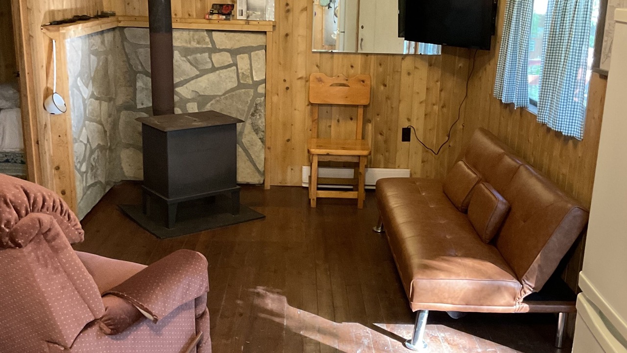 Photo of Livingroom in Manitoulin District