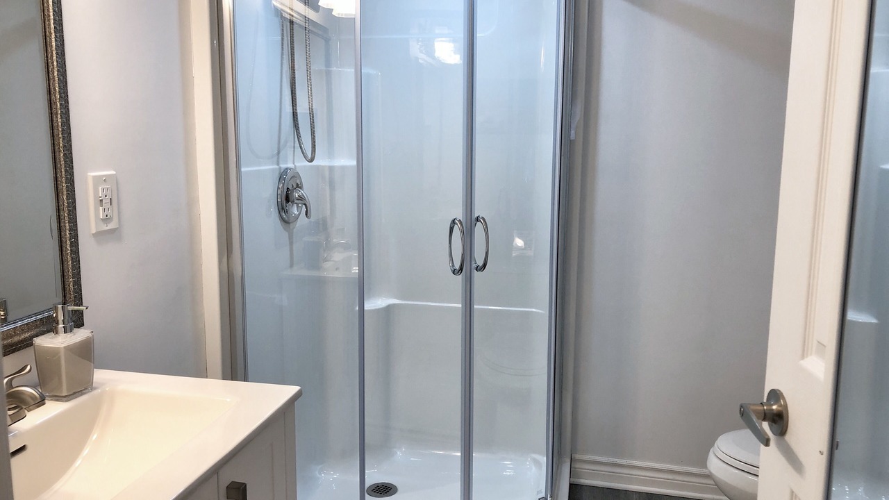 Photo of Bathroom in Port Franks