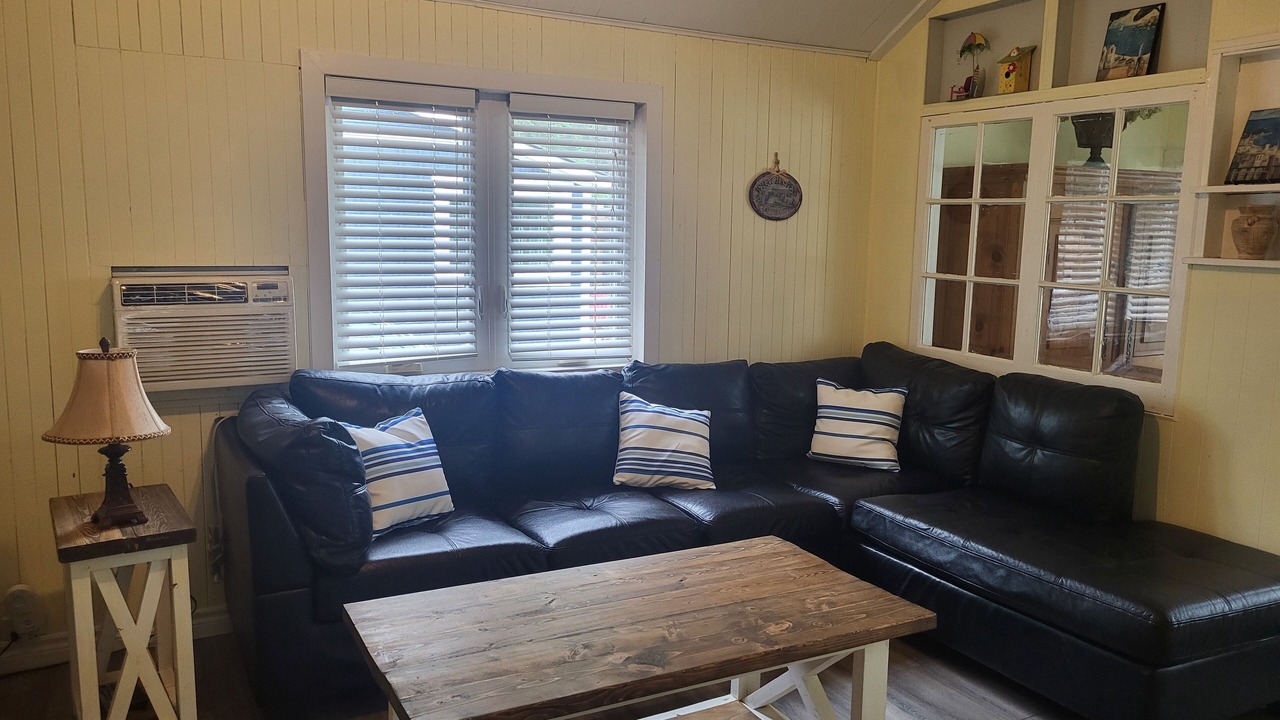 Photo of Livingroom in Tiny