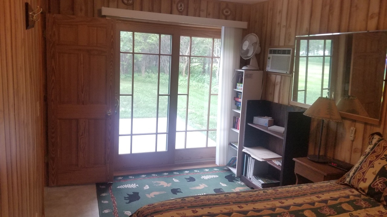 Photo of Bedroom in Longville