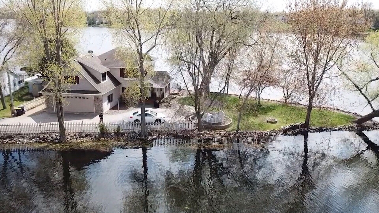 Photo of Others in Lindstrom