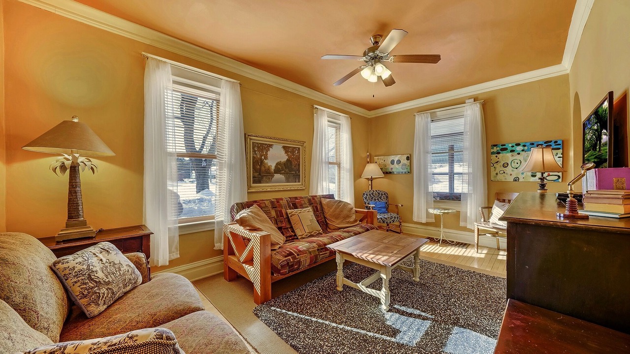 Photo of Livingroom in Park Point