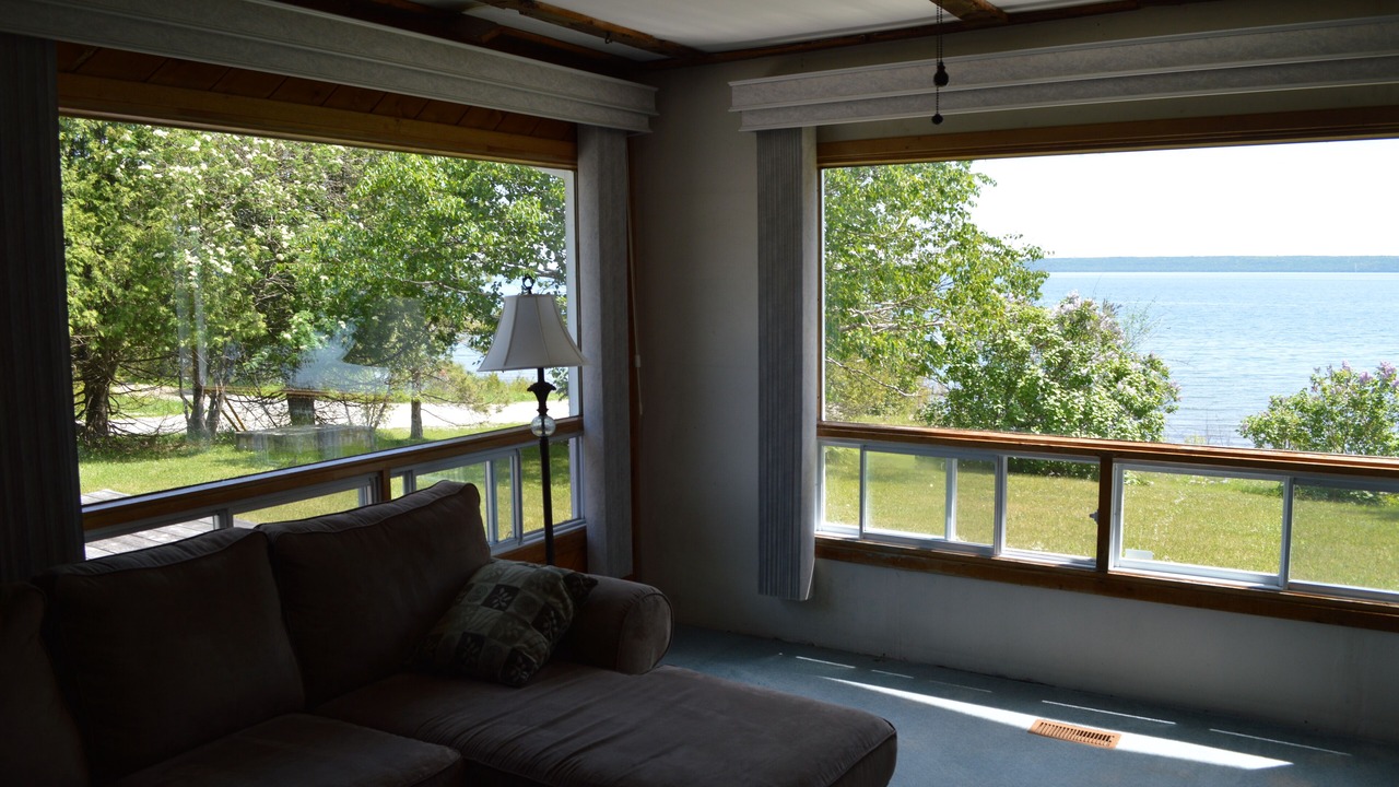 Photo of Livingroom in Manitoulin District