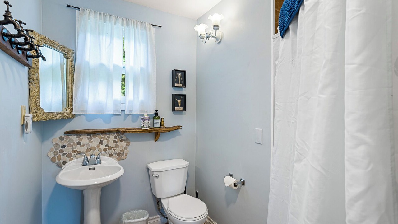 Photo of Bathroom in Harcourt