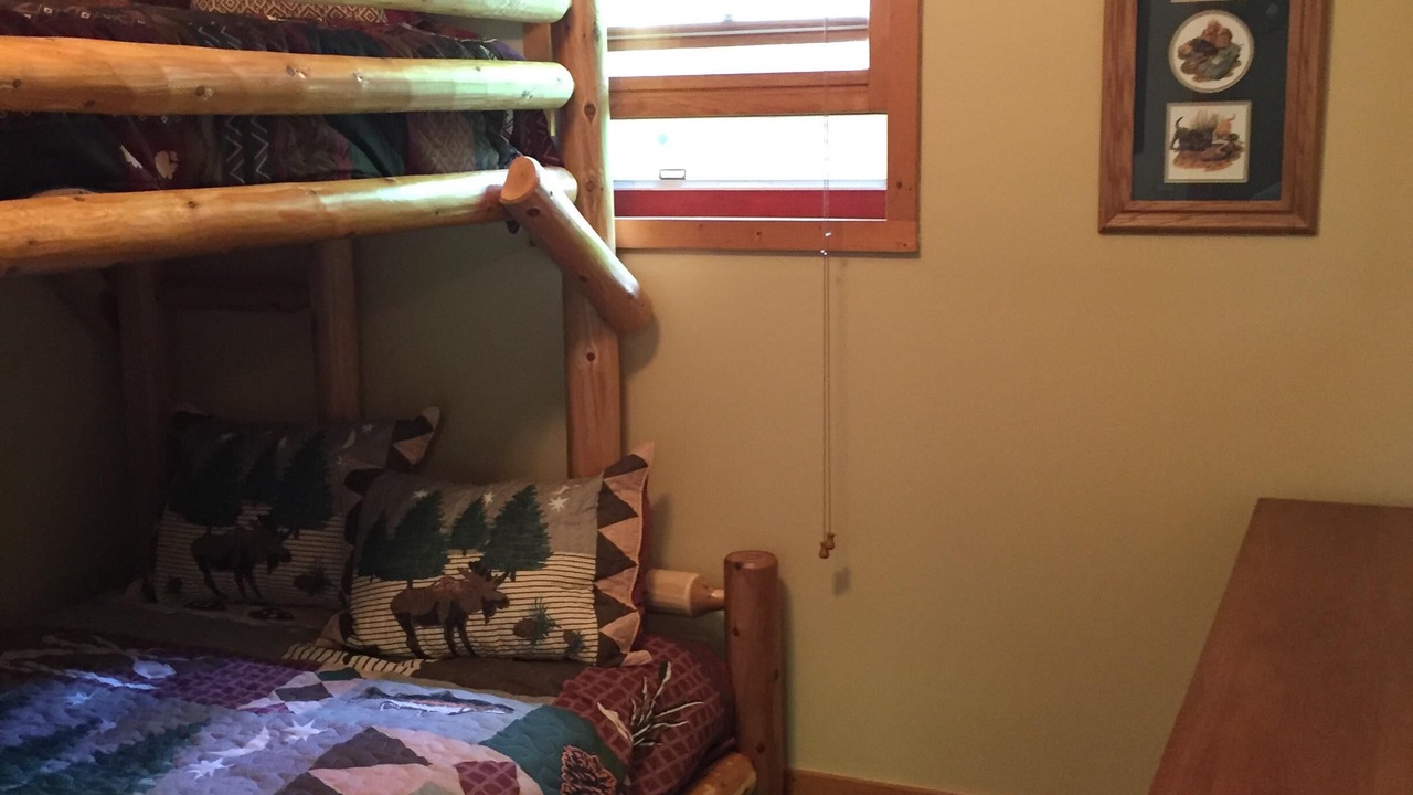 Photo of Bedroom in Longville