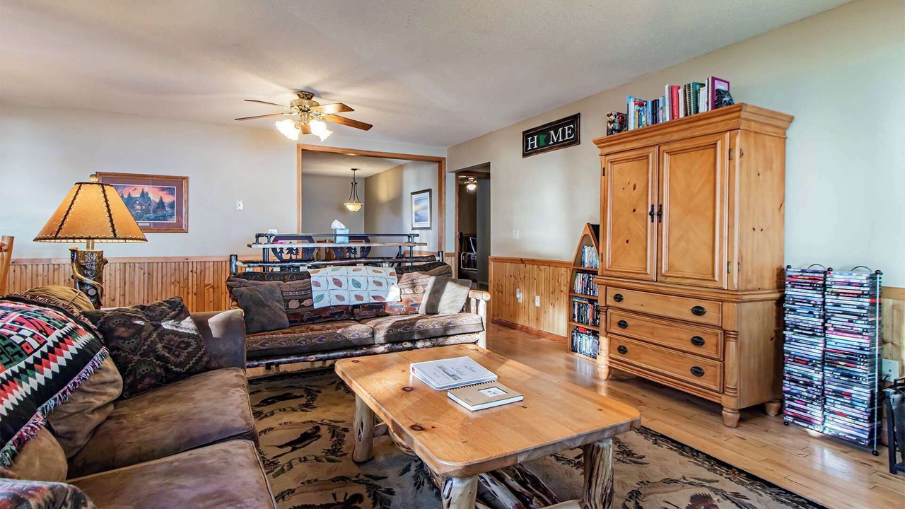 Photo of Livingroom in Walker