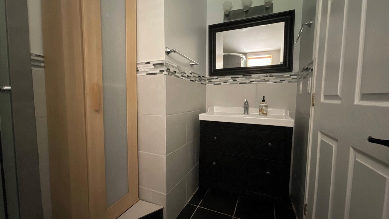 Photo of Bathroom in Leeds and the Thousand Islands