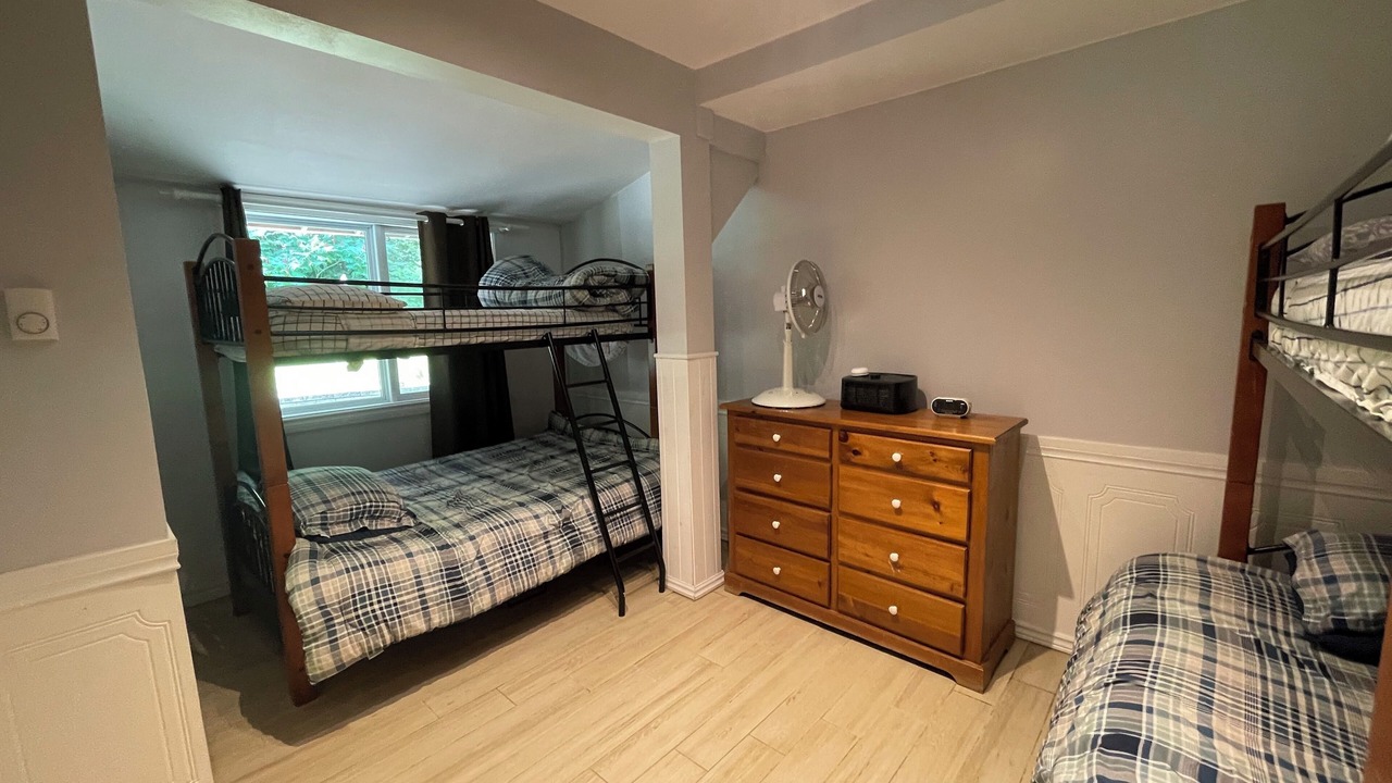 Photo of Bedroom in Leeds and the Thousand Islands