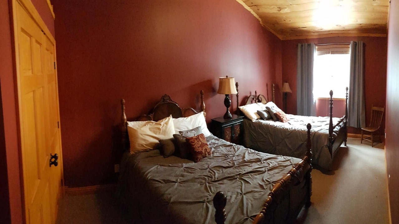 Photo of Bedroom in Frontenac