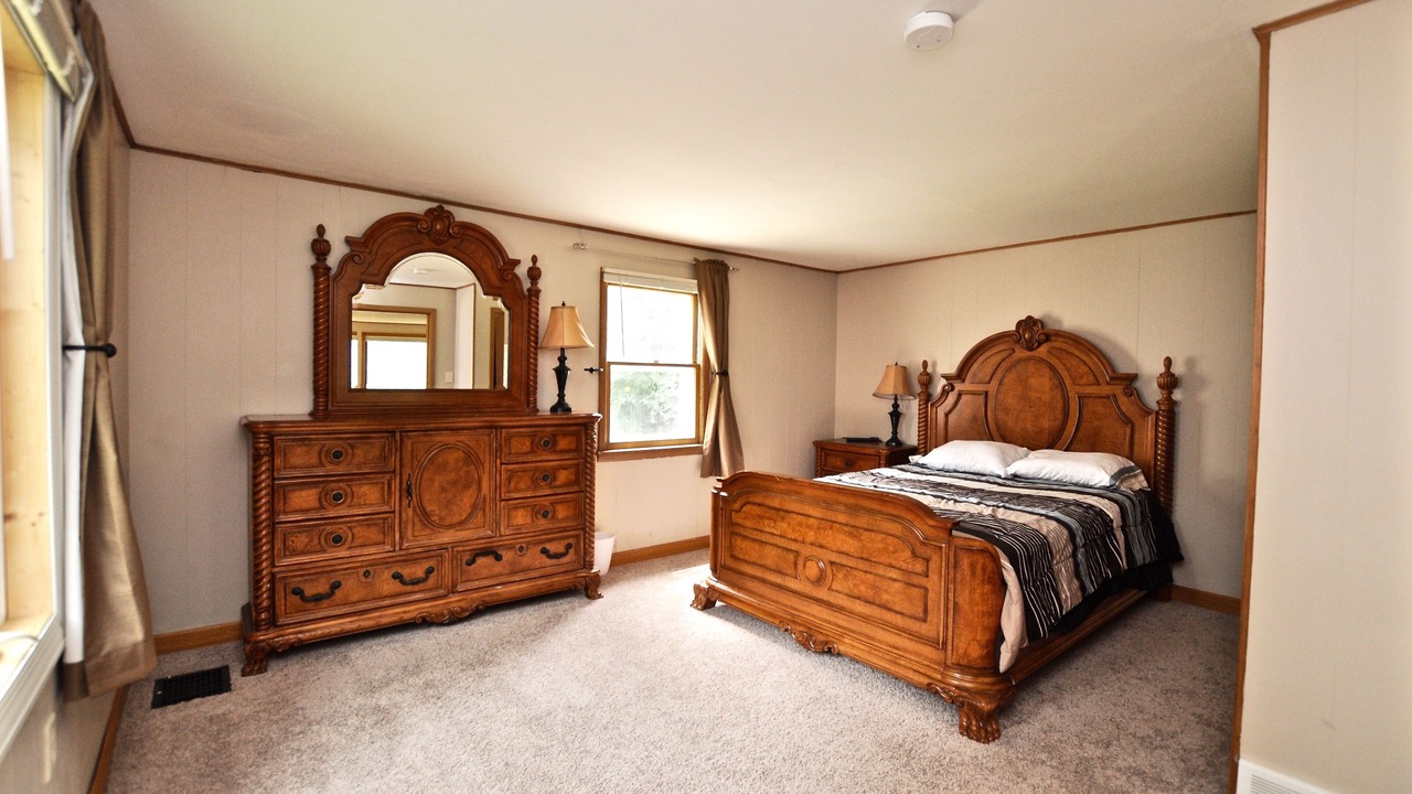 Photo of Bedroom in Northrup