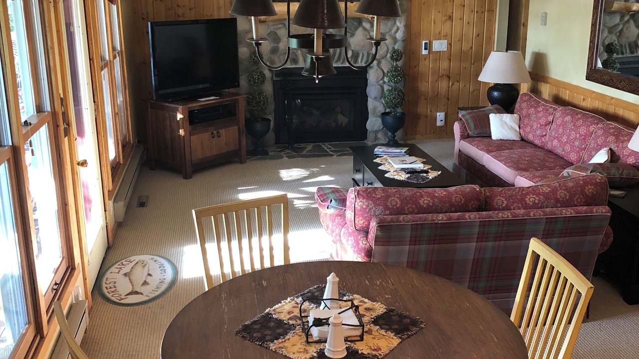 Photo of Livingroom in Crosslake