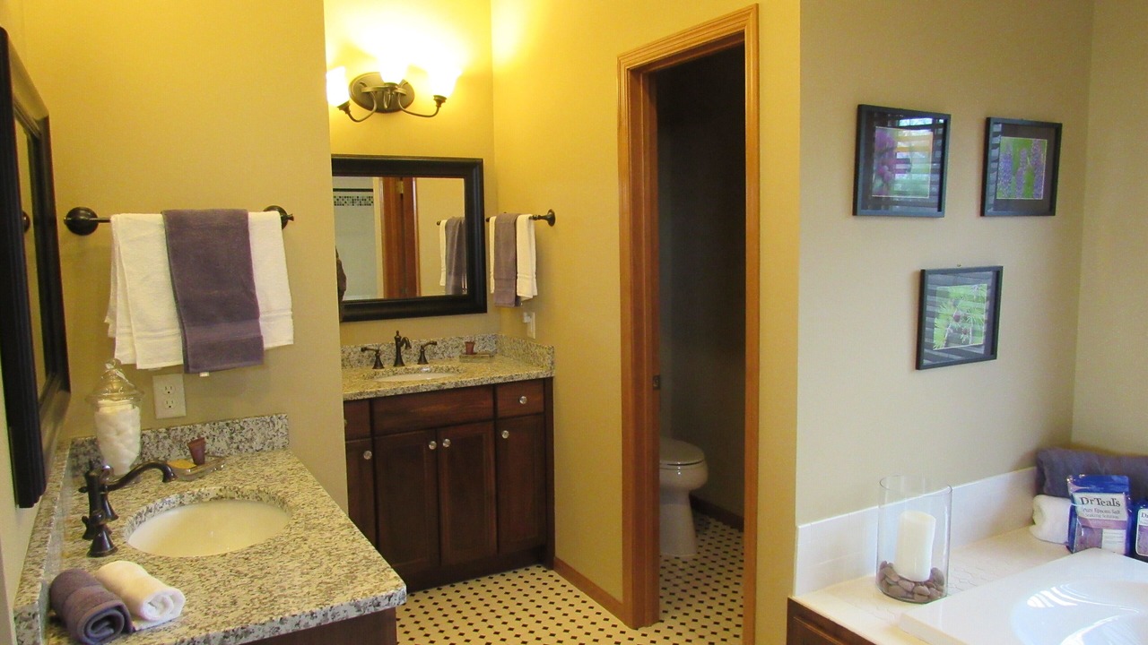 Photo of Bathroom in Two Harbors