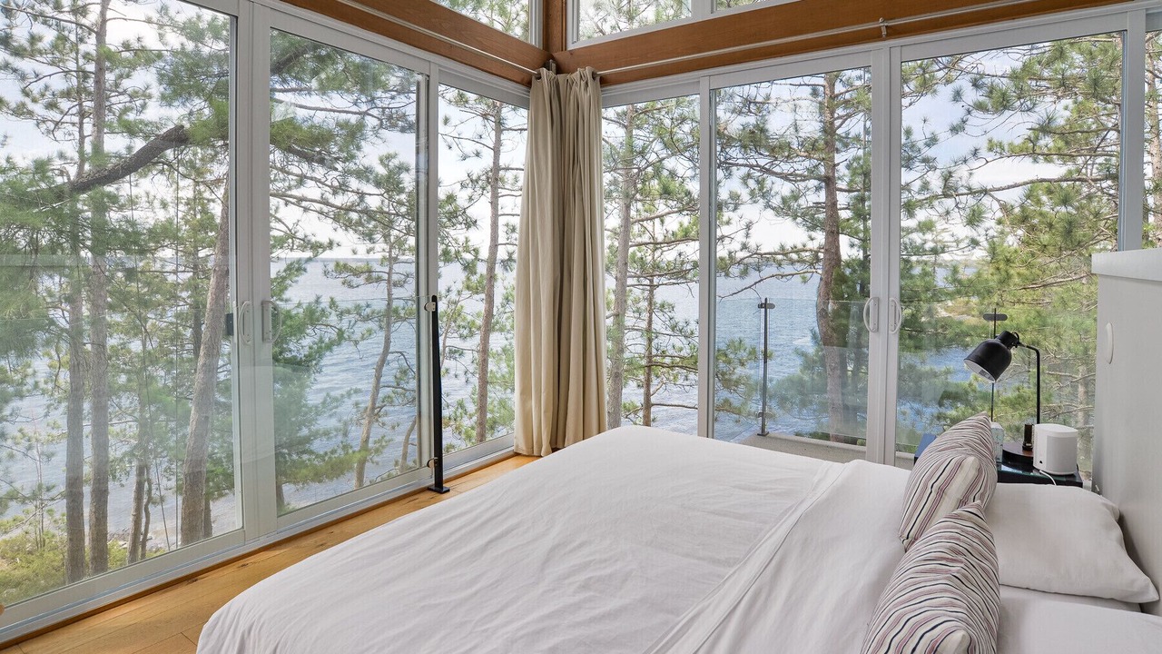 Photo of Bedroom in Bracebridge