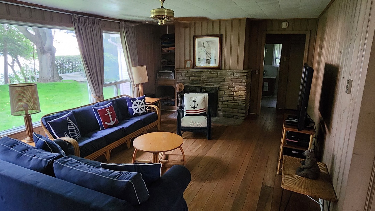 Photo of Livingroom in Brock