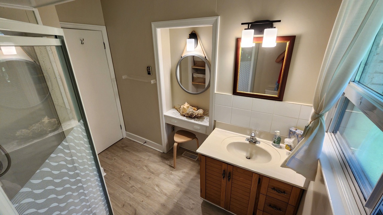 Photo of Bathroom in Brock