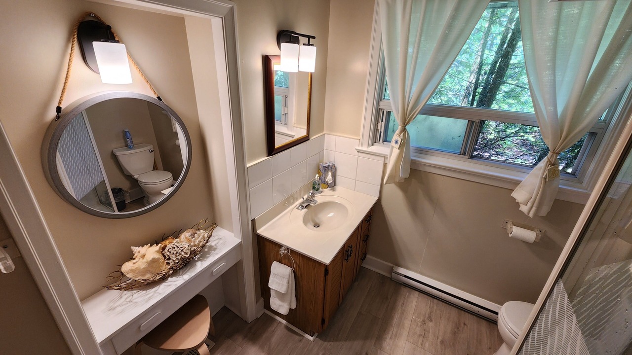 Photo of Bathroom in Brock