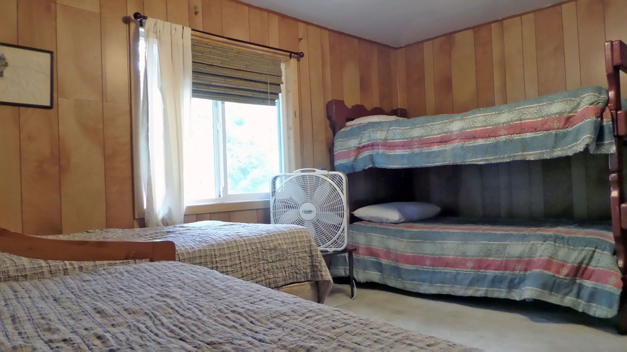 Photo of Bedroom in Elk Lake
