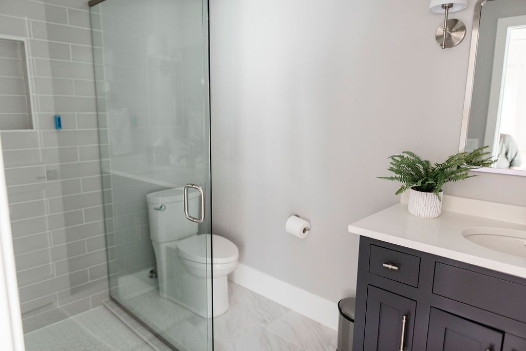 Photo of Bathroom in Lake Shore