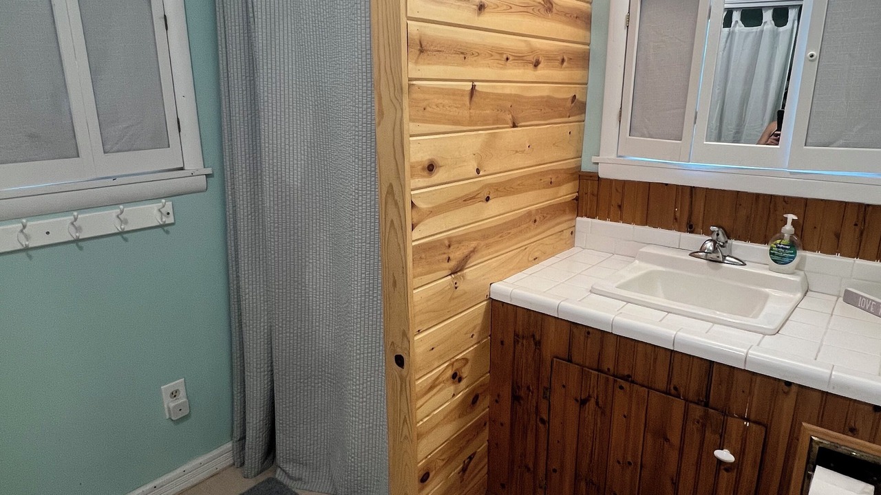 Photo of Bathroom in Cormorant
