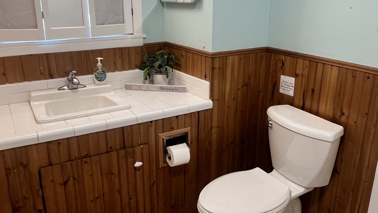 Photo of Bathroom in Cormorant