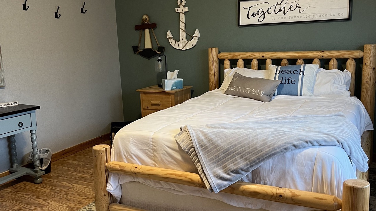 Photo of Bedroom in Detroit Lakes