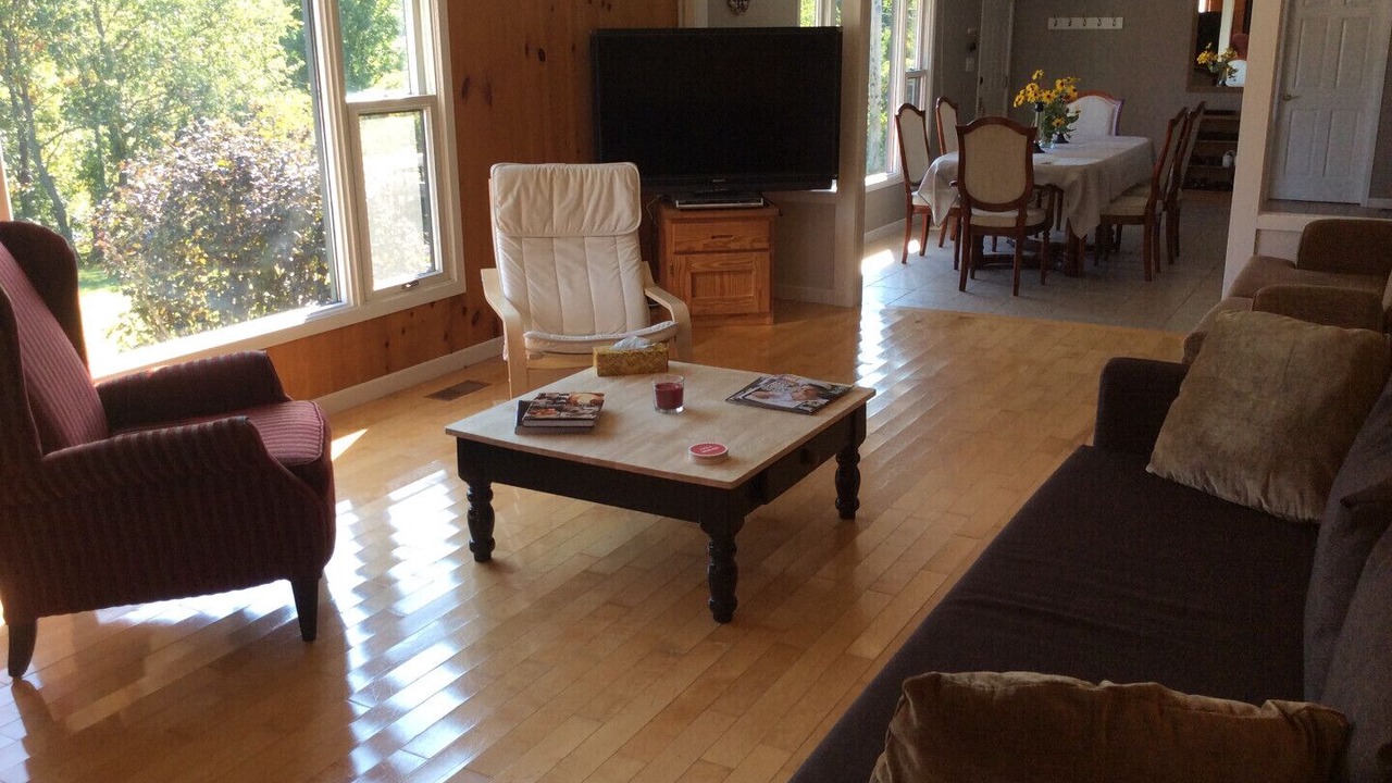 Photo of Livingroom in Frontenac