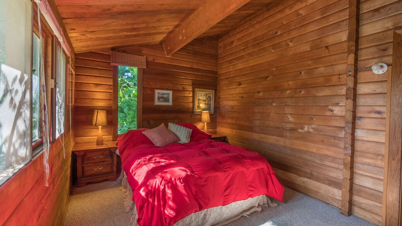 Photo of Bedroom in Nipissing Township