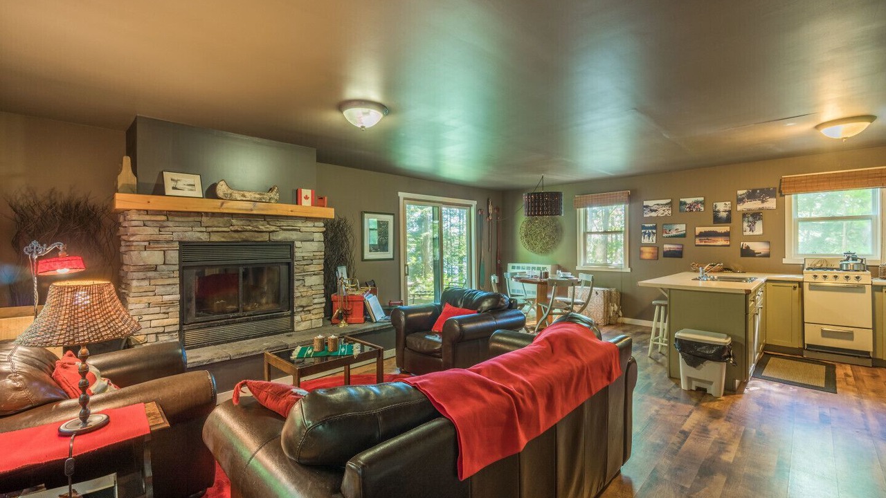 Photo of Livingroom in Nipissing Township