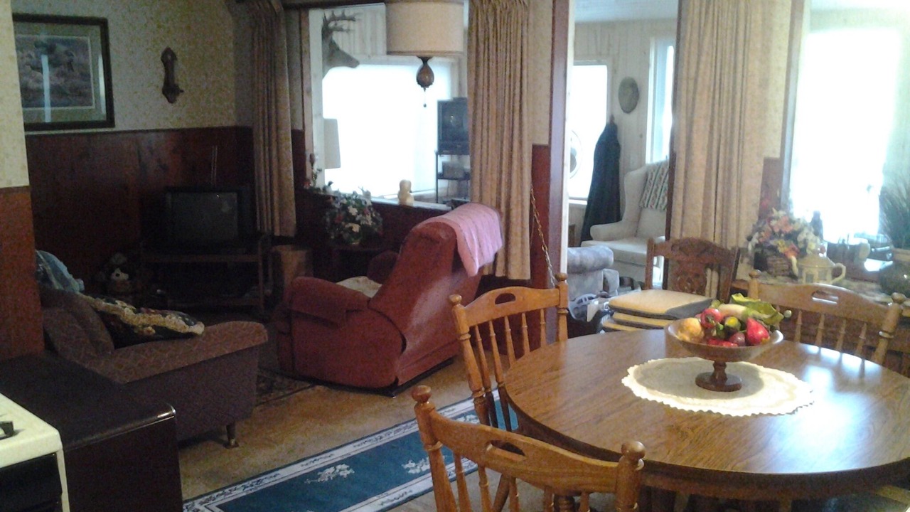 Photo of Livingroom in Sturgeon Lake