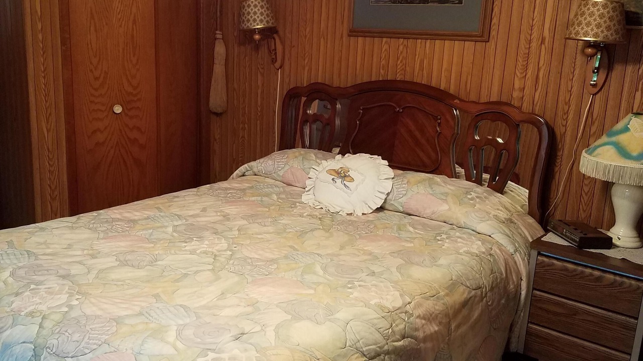Photo of Bedroom in Sturgeon Lake