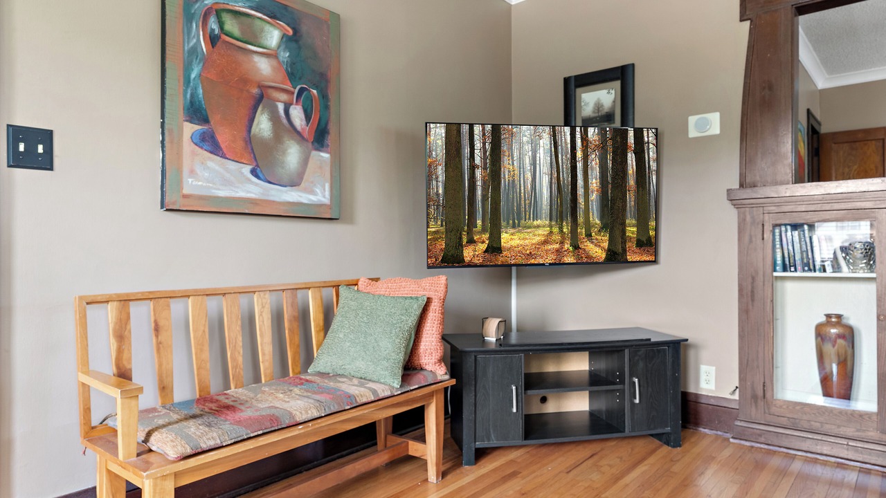 Photo of Livingroom in Summit - University