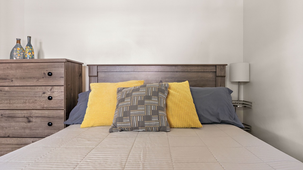 Photo of Bedroom in Summit - University