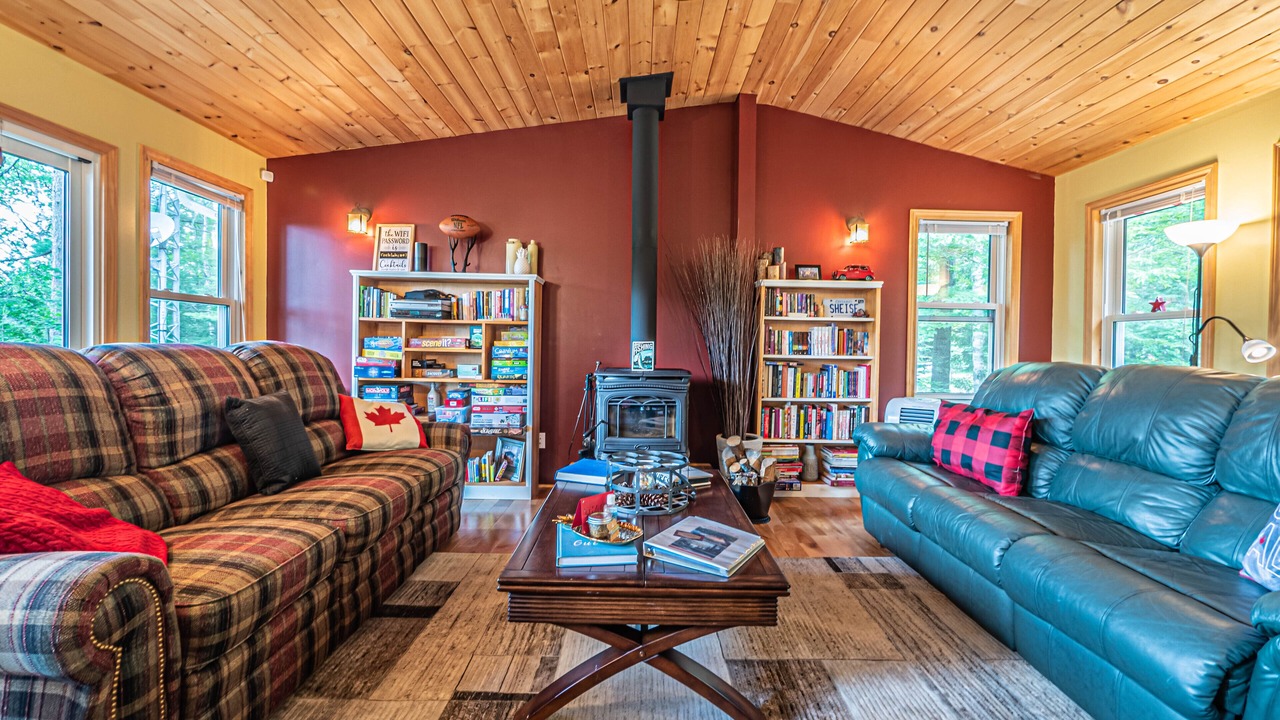 Photo of Livingroom in Bancroft