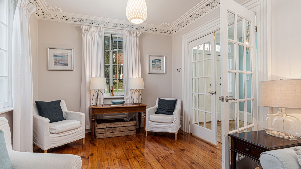 Photo of Livingroom in Delta