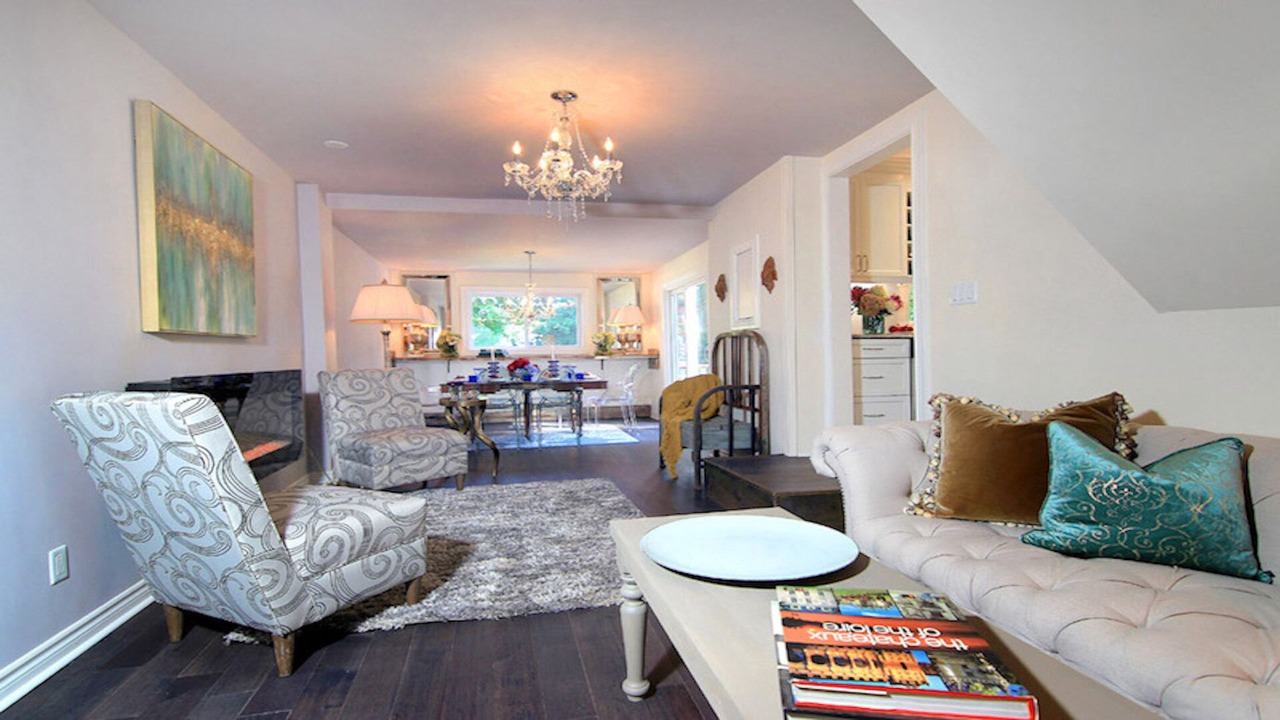 Photo of Livingroom in Historic Old Town