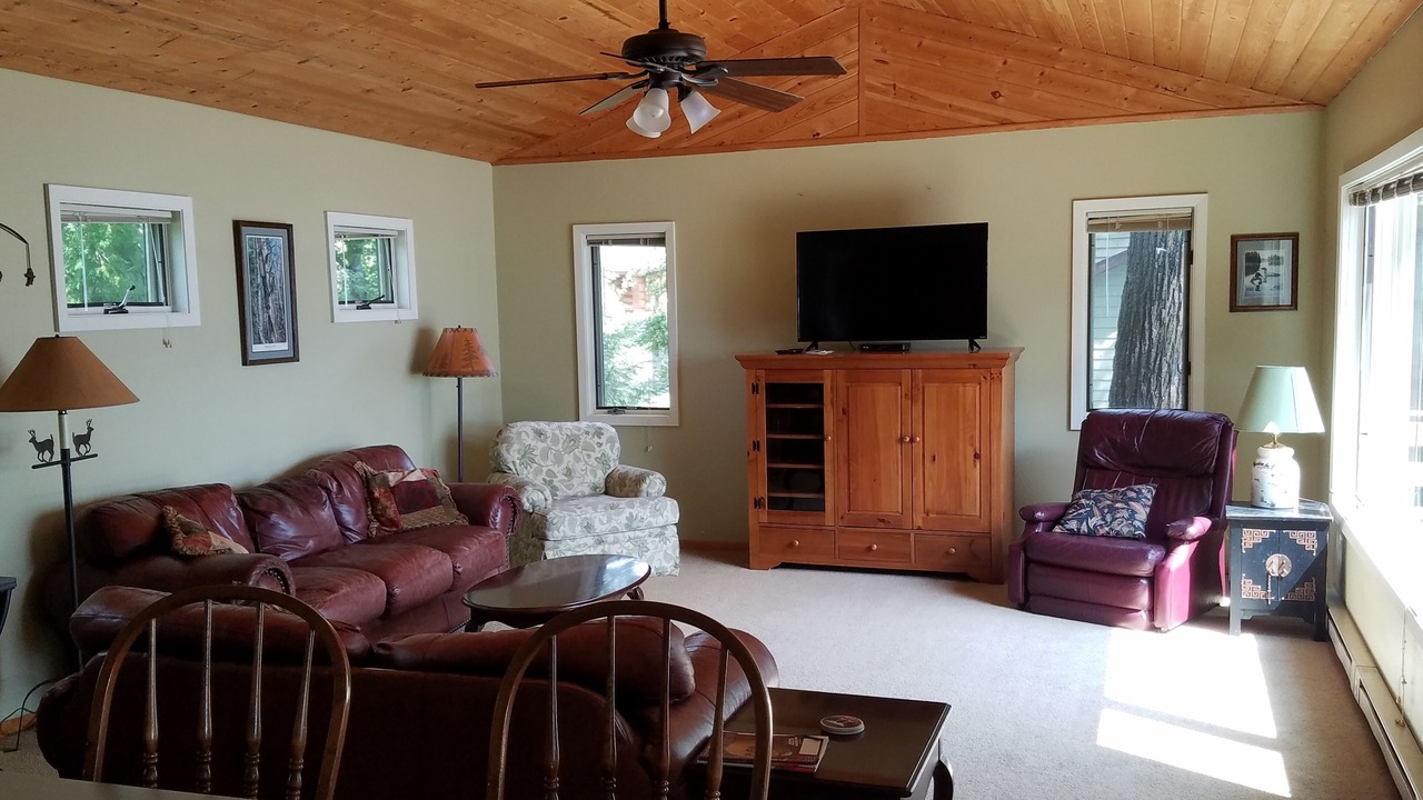Photo of Bedroom in Walker