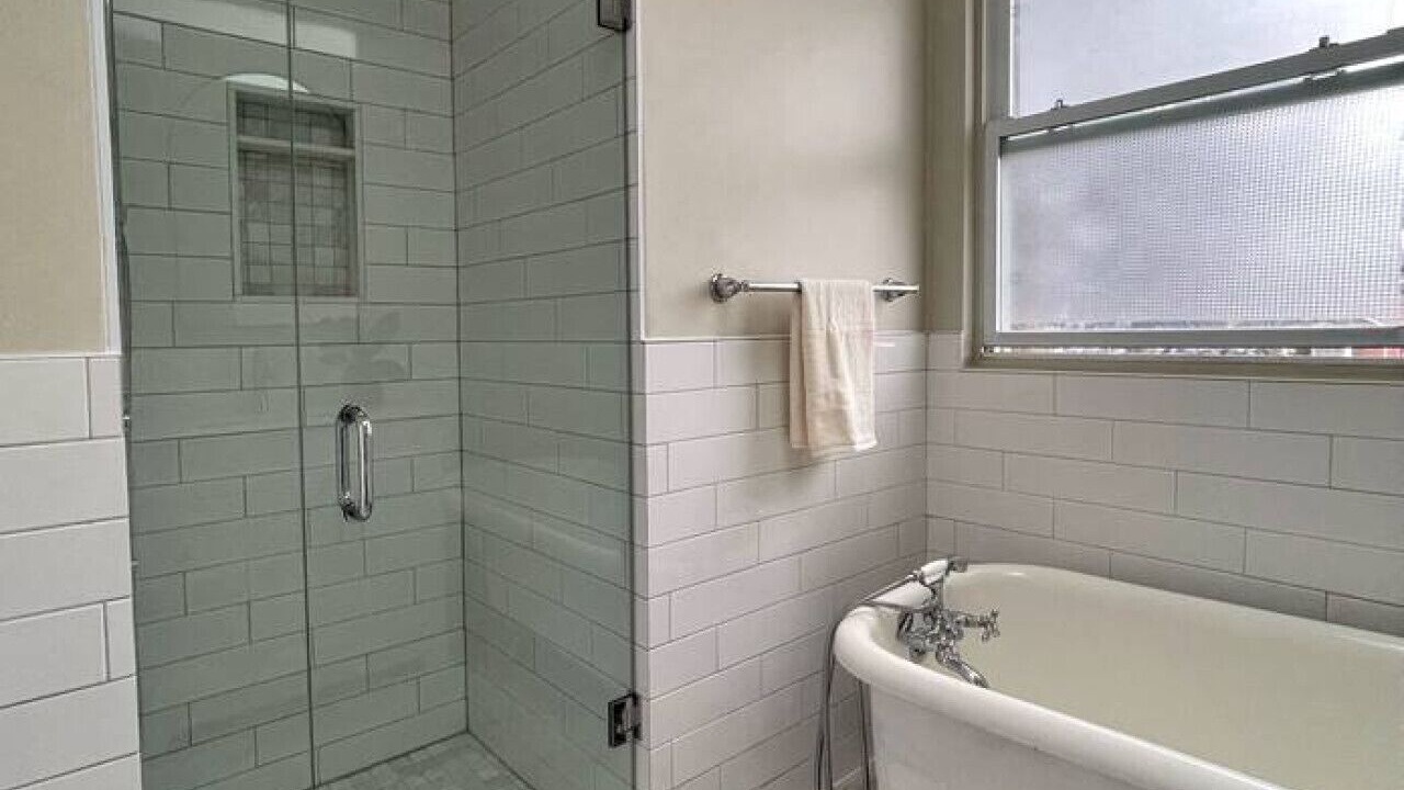 Photo of Bathroom in Niagara Falls
