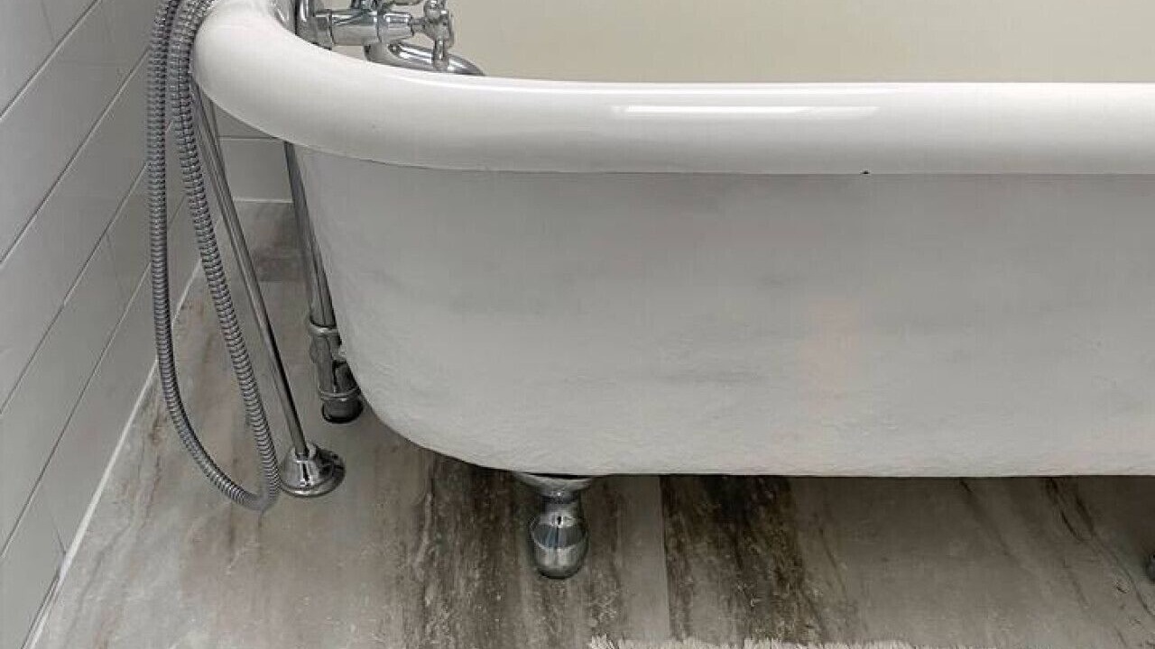 Photo of Bathroom in Niagara Falls