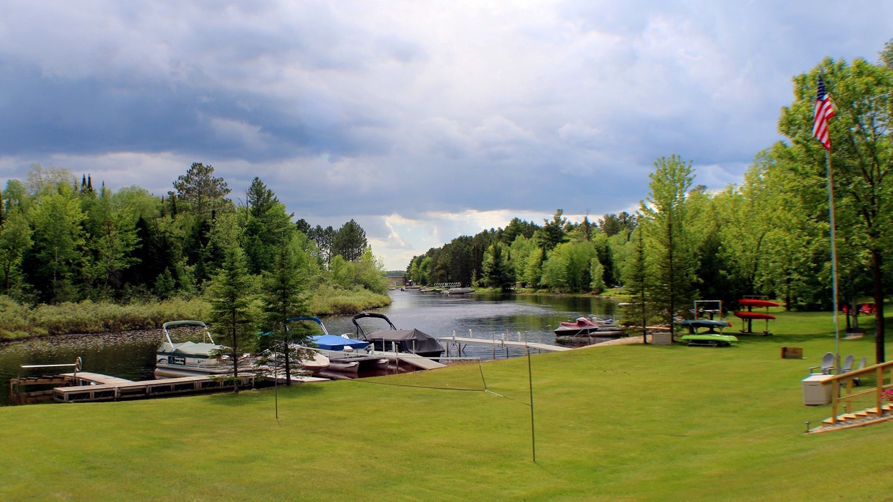 Photo of Others in Side Lake