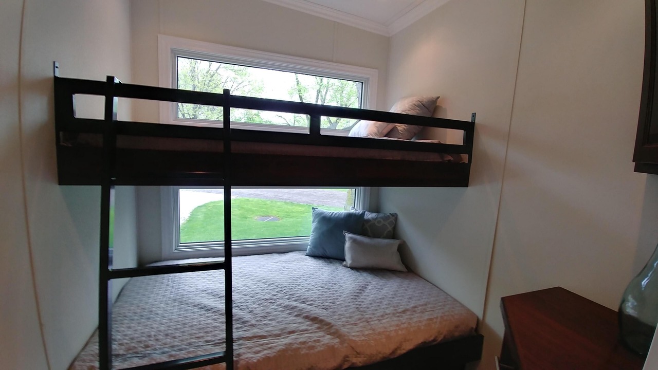 Photo of Bedroom in Pointe aux Roches