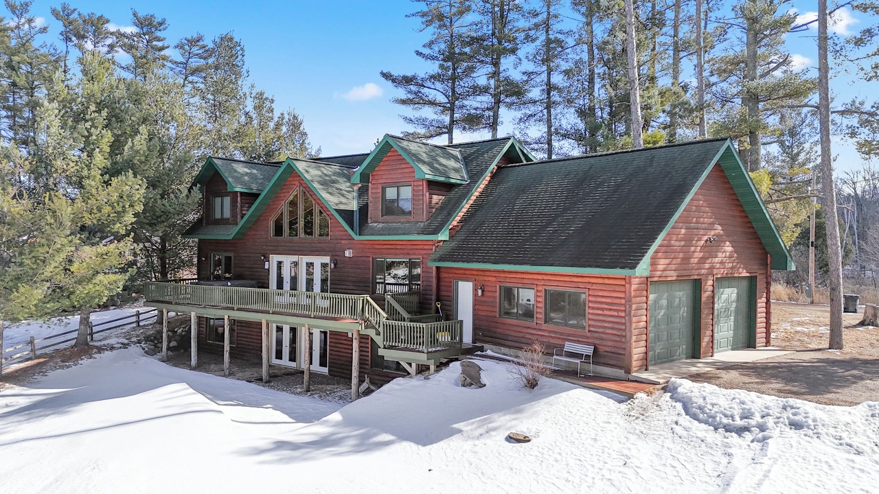 Photo of Outdoor in Emily