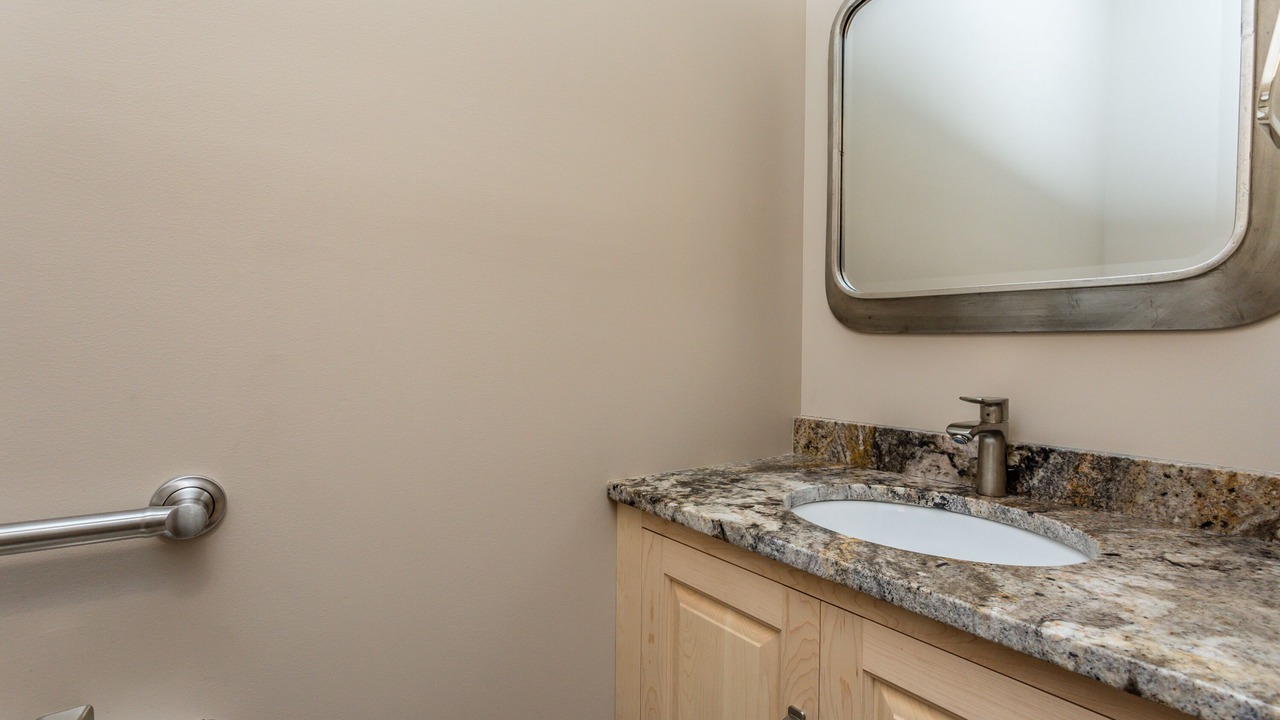 Photo of Bathroom in Alexandria