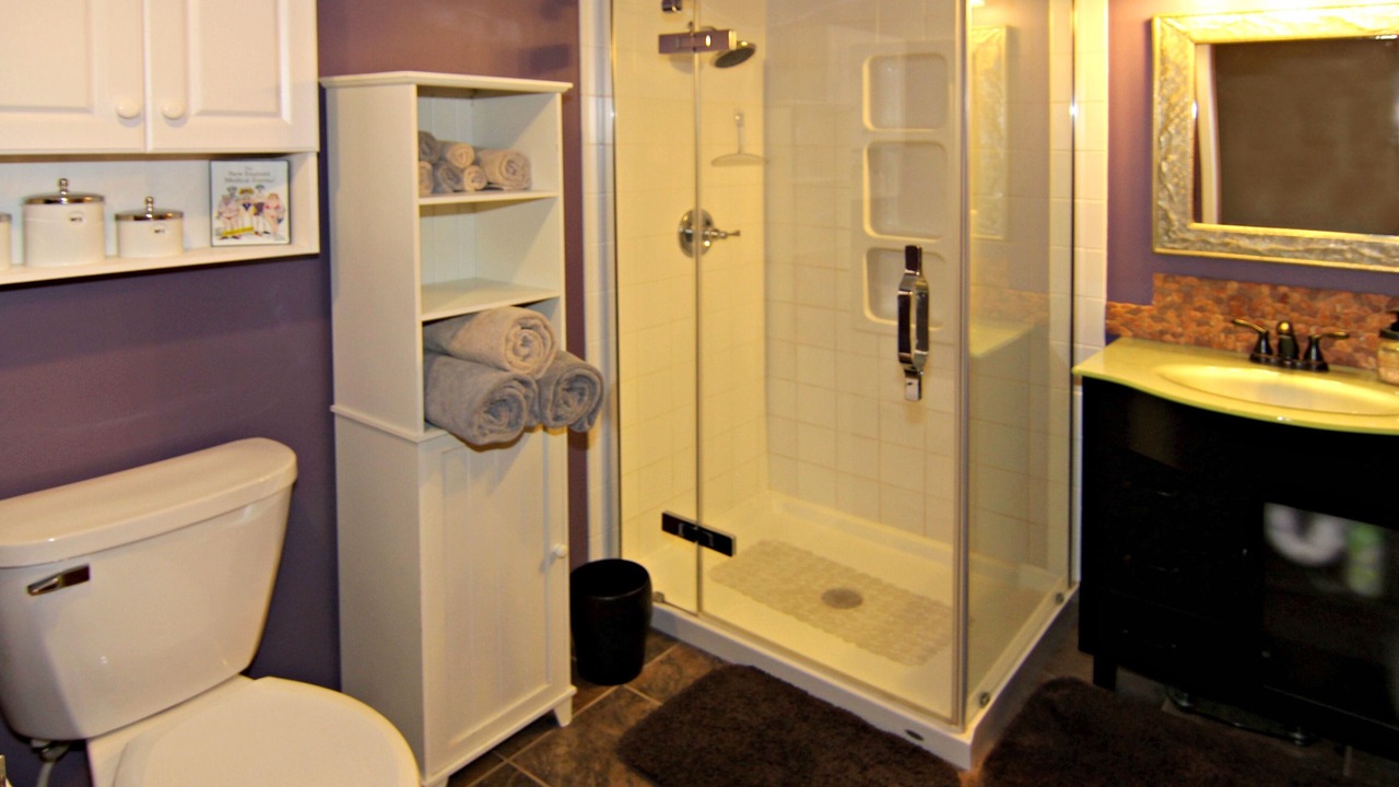 Photo of Bathroom in Glenwood