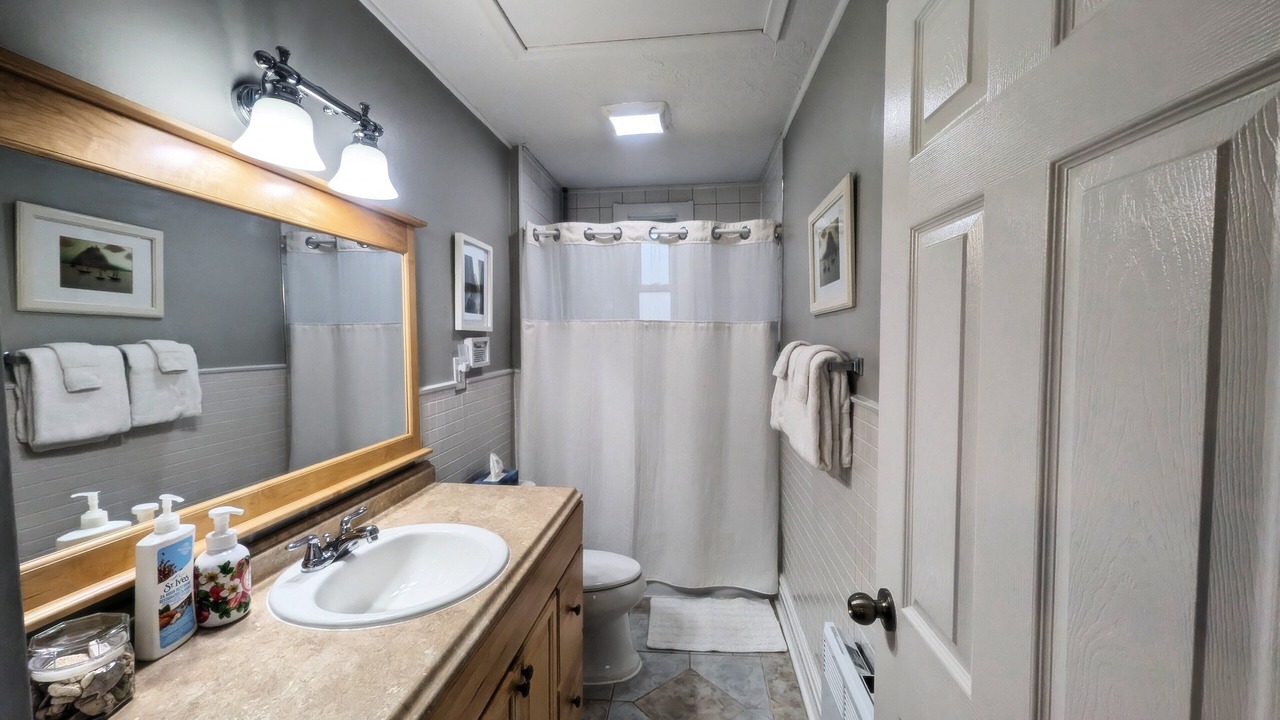 Photo of Bathroom in Lion's Head