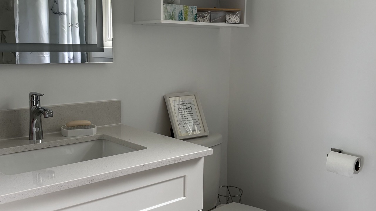 Photo of Bathroom in Duclos Point