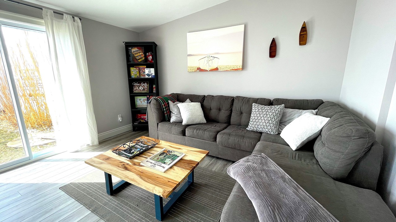 Photo of Livingroom in Long Point