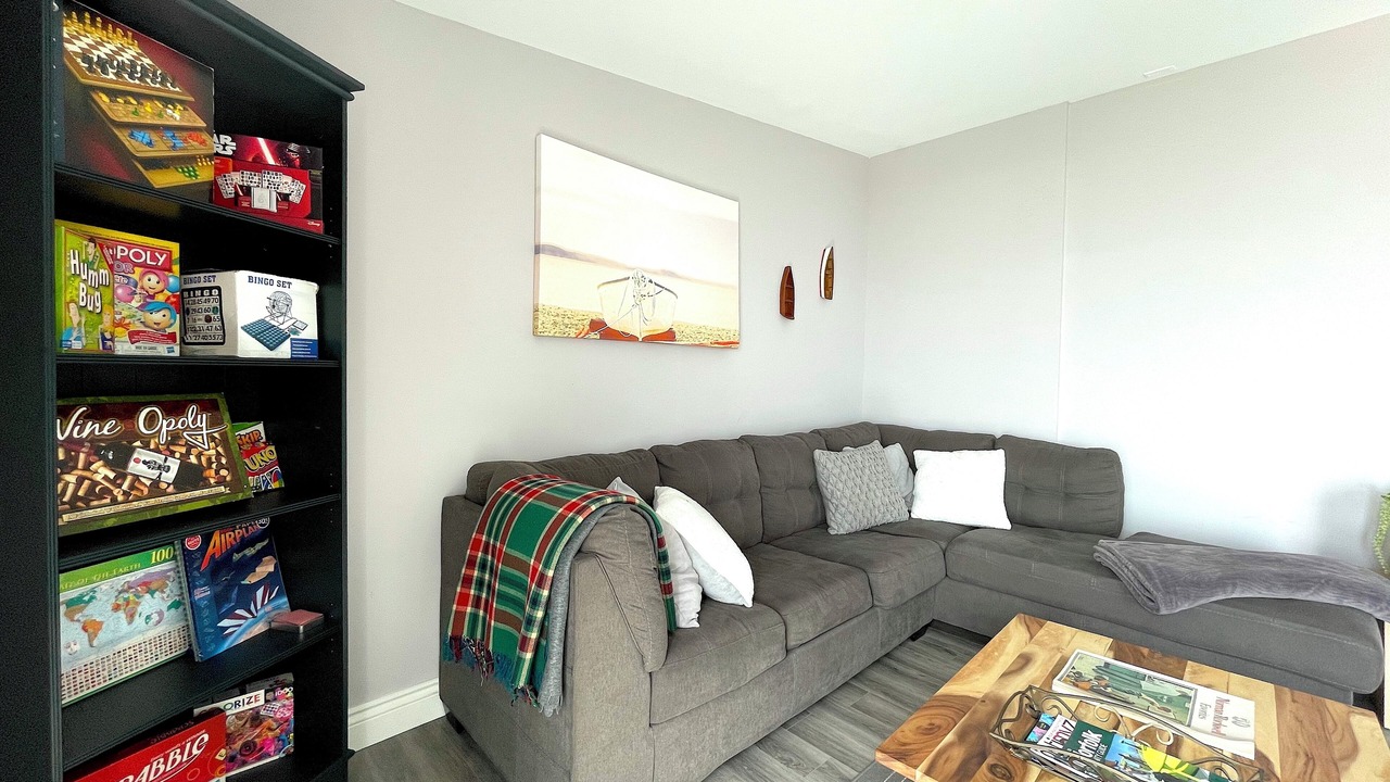 Photo of Livingroom in Long Point