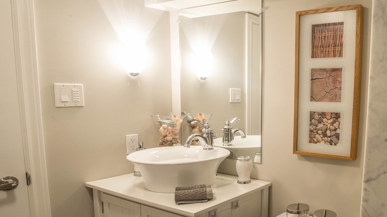 Photo of Bathroom in Cabbagetown South
