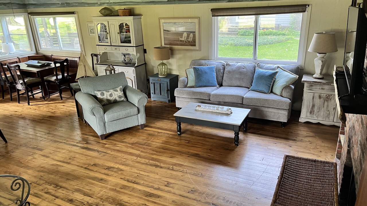 Photo of Livingroom in Fort Erie