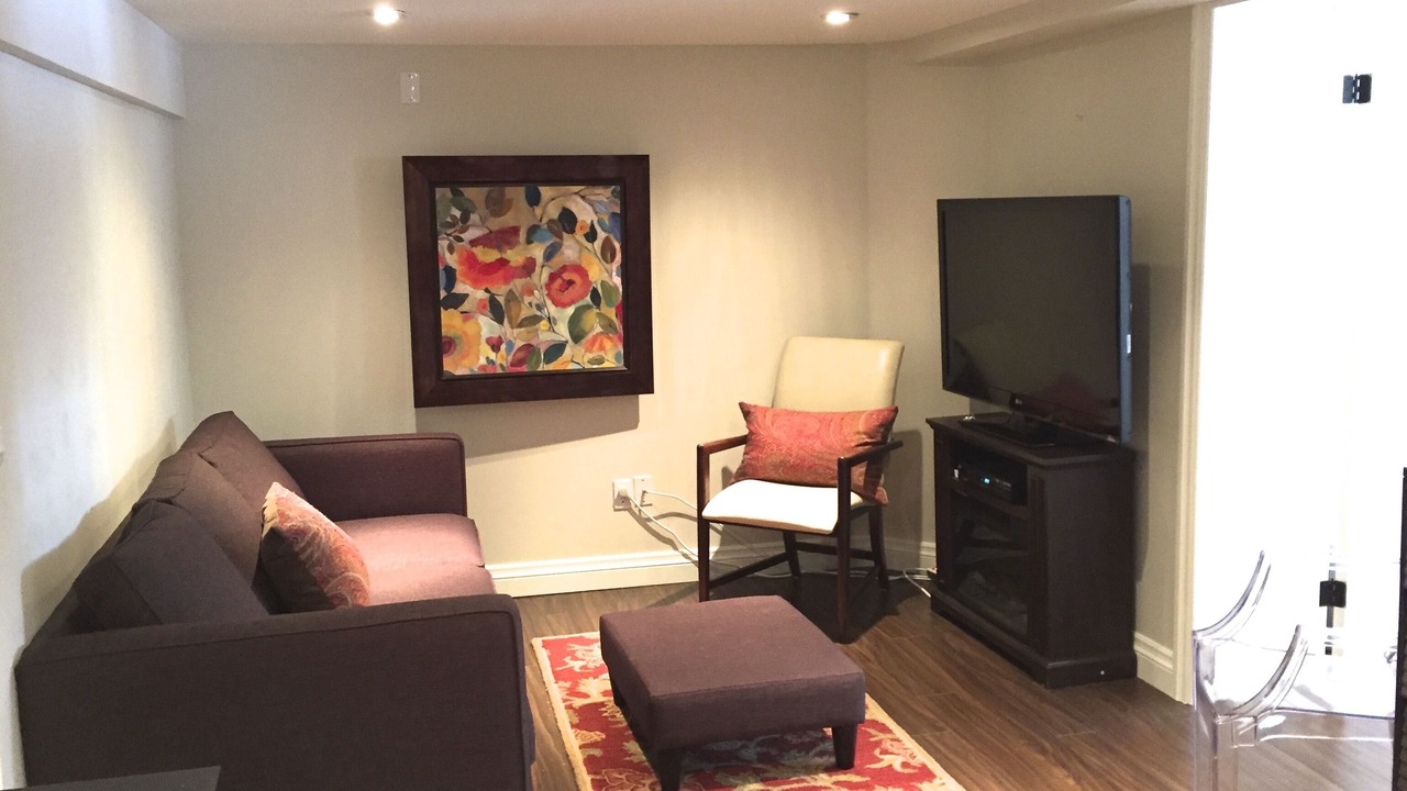 Photo of Livingroom in East York